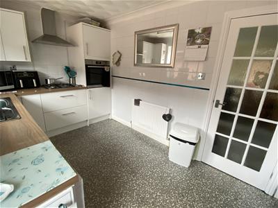 Kitchen: